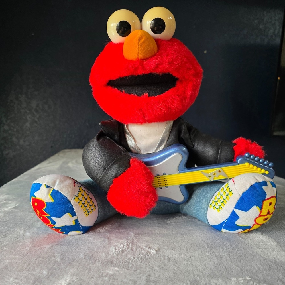 Elmo Rock N Roll Elmo Guitar Plays Music Sings And Shakes 1997 Working - Picture 1 of 6